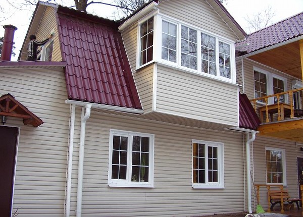 Остекление дачи пластиковыми окнами в Истре