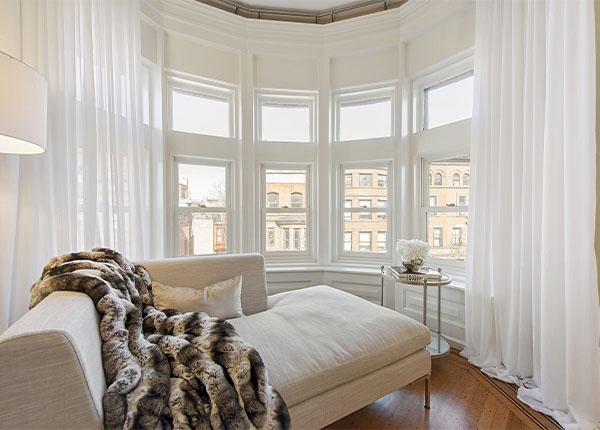 Остекление эркерными окнами квартиры в Истре