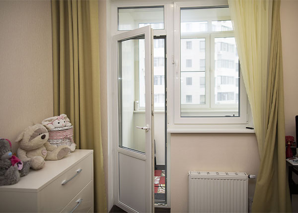 Пластиковая балконная дверь в Истре